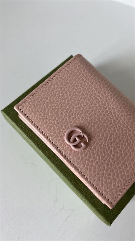 Gucci Pink Compact Wallet - LVLENKA Luxury Consignment