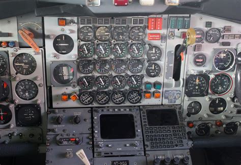 Boeing 707 instrument panel | A look inside the flight deck … | Flickr