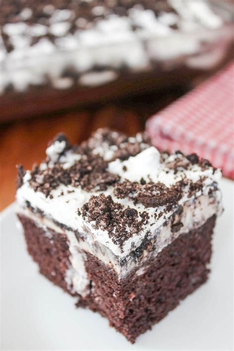 Oreo Poke Cake - Ore-oh My! - Baking Beauty