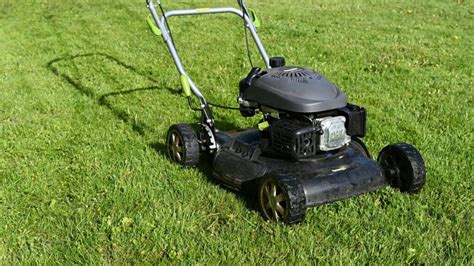 Lawn Mowing Equipment & Maintenance - Surf N Turf Mowing