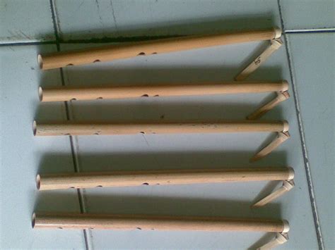 Suling Sunda Lubang 4 - Jenis Jenis Alat Musik Modern dan Tradisional