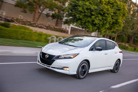 2023 Nissan Leaf Debuts Simplified Design - CNET