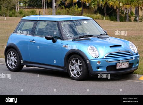 Blue Mini Cooper Stock Photo - Alamy