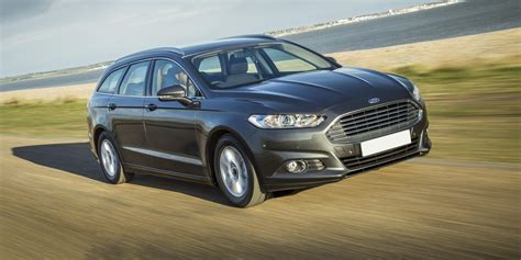 Ford Mondeo Estate Review 2025 | Drive, Specs & Pricing | Carwow