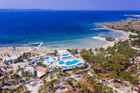 Campsites Croatia | 4 and 5 stars with water park | Campings.Luxury