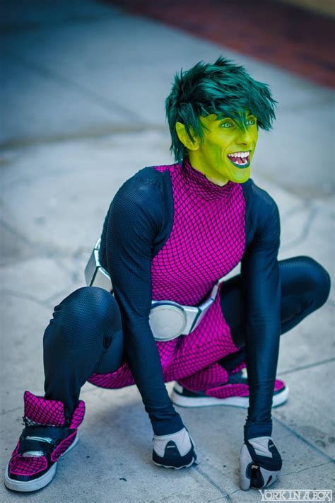 Beast Boy | Gender-Swapped Cosplay by Chris Villain | POPSUGAR Love ...