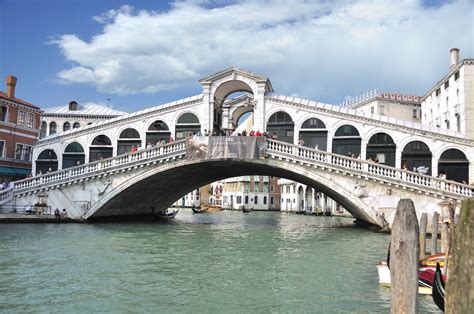 Why Views of Venice’s Rialto Bridge Look So Familiar | Getty Iris