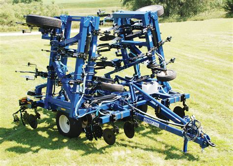 Legacy Anhydrous Ammonia Fertilizer Applicator - Blu-Jet Fertilizer