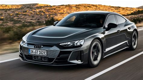 2022 Audi E-Tron GT Buyer's Guide: Reviews, Specs, Comparisons