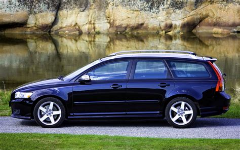 Volvo V50 R-Design (2008) Wallpapers and HD Images - Car Pixel