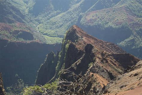 An Early Morning Hike In Waimea Canyon - The Wandering Weekenders