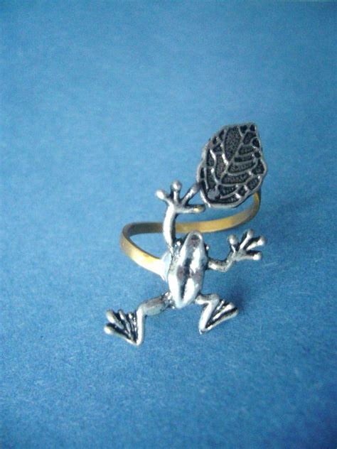 Frog Ring With a Leaf Wrap Style, Adjustable Ring, Animal Ring, Silver ...