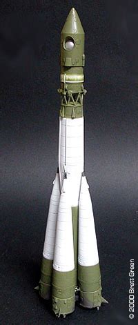 Starship Modeler - Cutting Edge's Vostok Booster Buildup