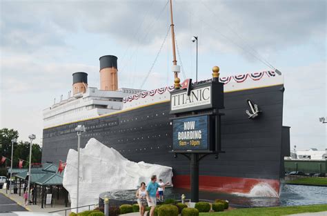 Experiencing the Titanic Museum with Kids in Branson, MO #explorebranson