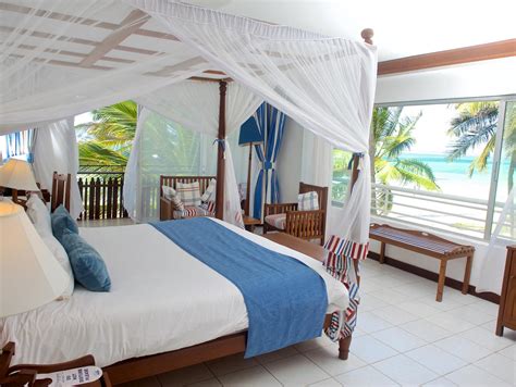 Best Price on Voyager Beach Resort in Mombasa + Reviews!