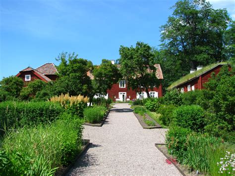 Gardens of Sweden – Carl Linnaeus – Garden Graces