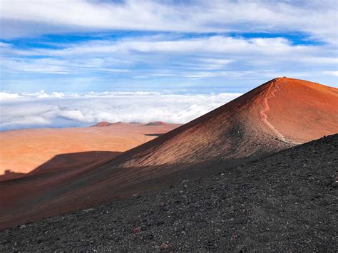 Mauna Kea Hike: Everything You Need to Know About Hiking the Tallest ...