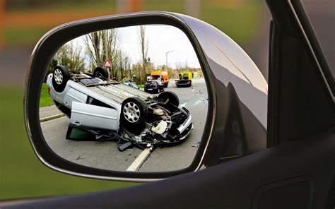 Best Ways to Avoid Blind Spot Accidents | Clarke Daily News - In-depth ...