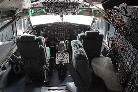 Cool Jet Airlines: Boeing 707 Cockpit