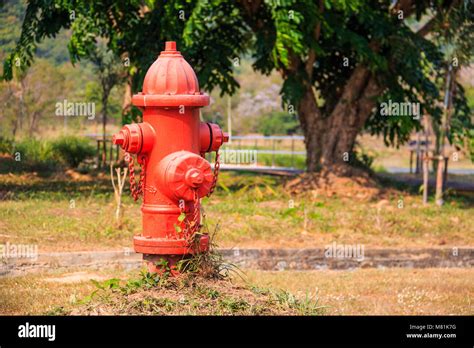 Old fire hydrant hi-res stock photography and images - Alamy