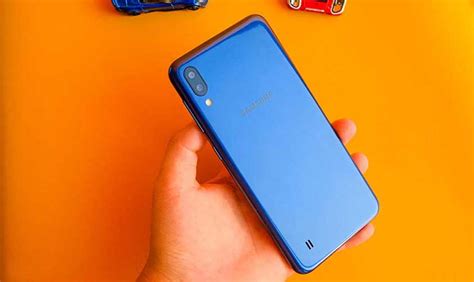 Samsung Galaxy M10: Camera góc rộng, giá cực rẻ dưới 3 triệu đồng