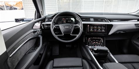 Audi e-tron Interior & Infotainment | carwow