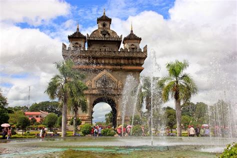 Patuxai Monument - The Great Triumphal Arches of Laos