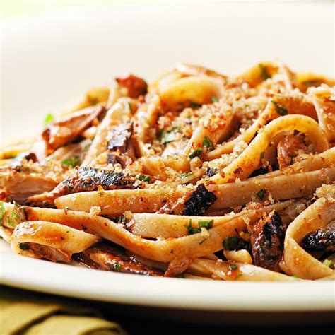 Lemon-Garlic Sardine Fettuccine Recipe - EatingWell