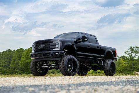 Custom 2018 Ford F-350 | Images, Mods, Photos, Upgrades — CARiD.com Gallery