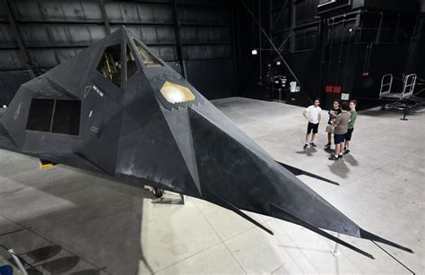 World's 1st Stealth Aircraft, That Preceded F-22 Raptor, F-35 Lightning ...