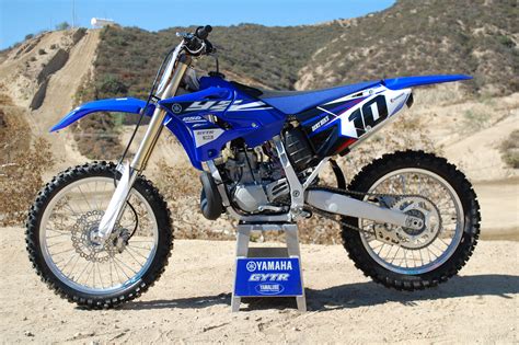 DIrt Bike Magazine | 2015 Yamaha YZ250 – Premix