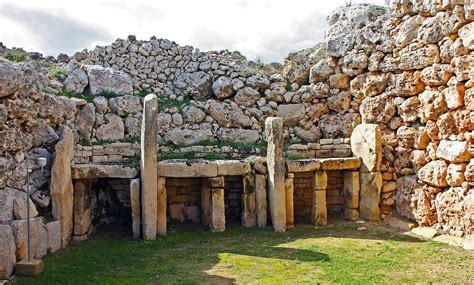 Ġgantija temples in Gozo Malta. Some of the world's oldest free ...