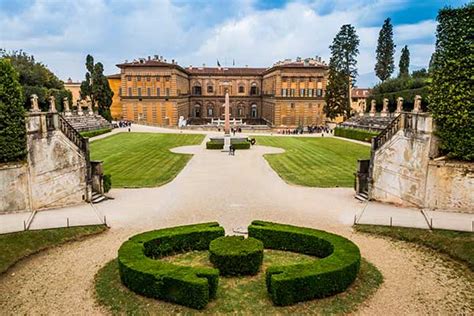 Palazzo Pitti - Palace in Florence & Galleria Palatina