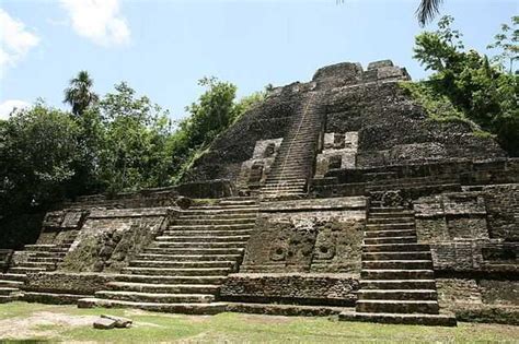 Top 10 Most Beautiful Ancient Mayan Temples