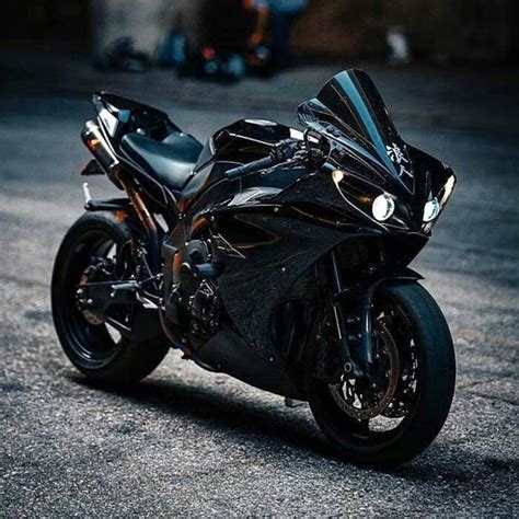 2012 Yamaha R1 All-Black