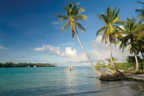 Destination Kiribati - Pacific Island Living - Travel & Tourism Guide