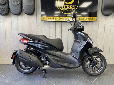 Piaggio New Beverly 400cc HPE E5 ABS ASR Sport - Perry Scooters Haarlem