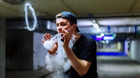 10 Simple Vape Tricks to Impress Your Friends | Wikileaf