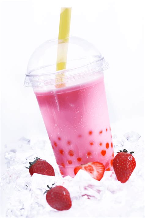 How to Make Strawberry Boba Tea - Half-Scratched