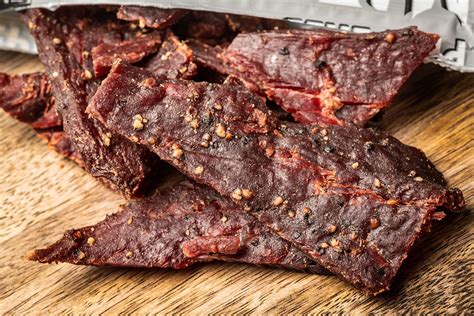 Cracked Pepper ’N Garlic Venison Jerky | Virginia DWR