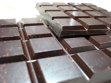 File:Dark chocolate Blanxart.jpg - Wikimedia Commons