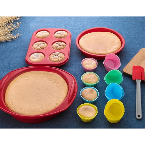 50% Off Silicone Bakeware Set - 16 Pieces - Deal Hunting Babe