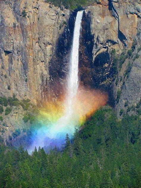 Water rainbow in Yosemite National Park | Rainbow waterfall, Waterfall ...