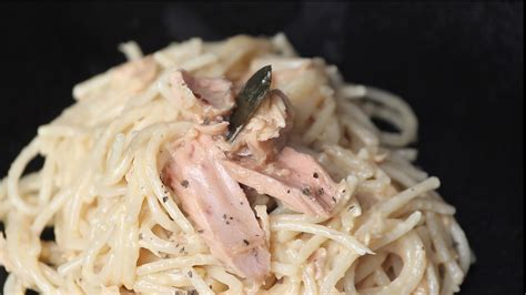 Homamade.Easy.Affordable: Easy Tuna Carbonara