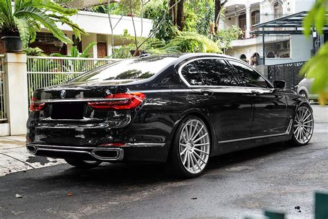 Permaisuri | BMW 7 Series G11 on ADV.1 ADV15 | M.V2 CS