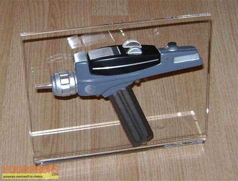 Star Trek: The Original Series Type-II Hand Phaser replica prop weapon