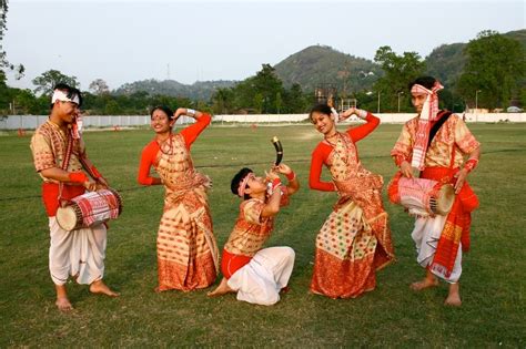 The Himalayan Blue: BIHU - the main festival of assam ( a state just ...