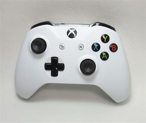 White Xbox One Controller Review - Xbox One S Controller Review