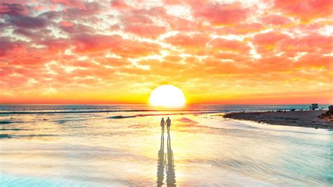 Beach Couple Watching Sunset 4k, HD Artist, 4k Wallpapers, Images ...