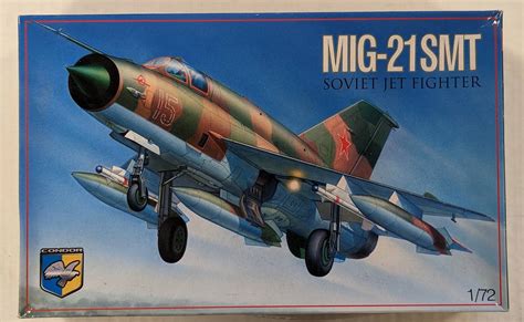 72010 MIG-21 SMT SOVIET JET FIGHTER